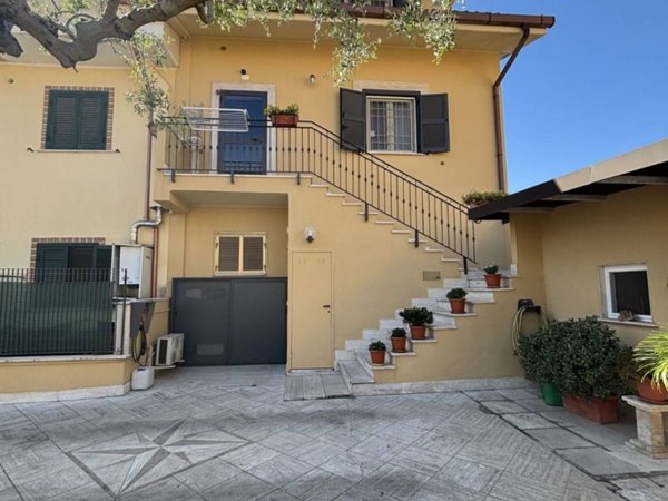 appartamento in vendita a Guidonia Montecelio in zona Villalba