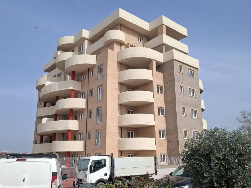 appartamento in vendita a Guidonia Montecelio in zona Colle Fiorito