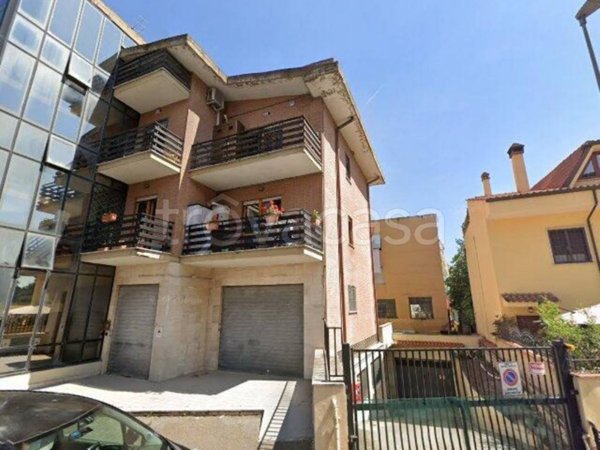 appartamento in vendita a Guidonia Montecelio in zona Villalba