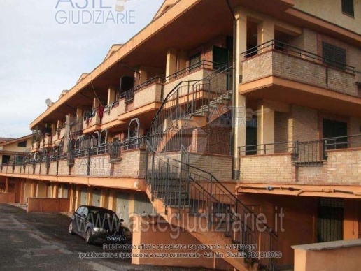 appartamento in vendita a Guidonia Montecelio in zona Pichini