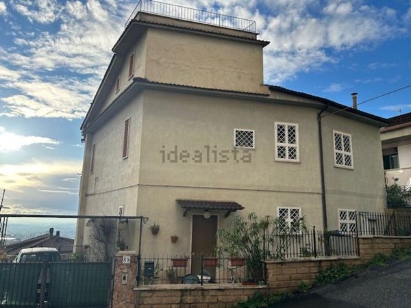 appartamento in vendita a Guidonia Montecelio in zona Montecelio