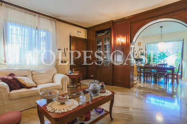 casa indipendente in vendita a Guidonia Montecelio in zona Guidonia
