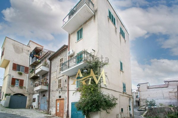 appartamento in vendita a Guidonia Montecelio in zona Montecelio