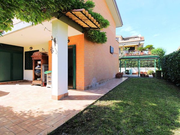 casa indipendente in vendita a Guidonia Montecelio
