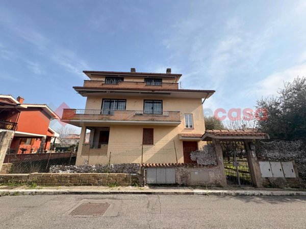 appartamento in vendita a Guidonia Montecelio in zona Villanova