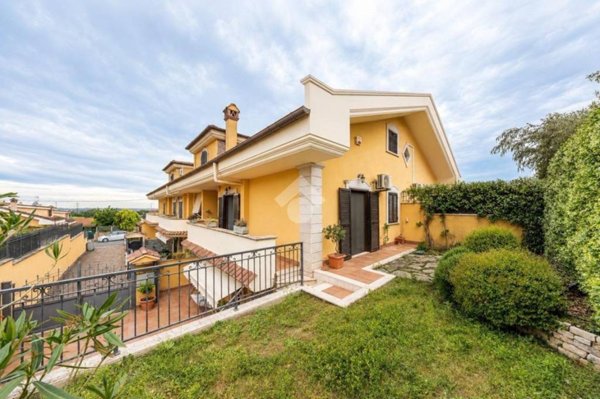 casa indipendente in vendita a Guidonia Montecelio