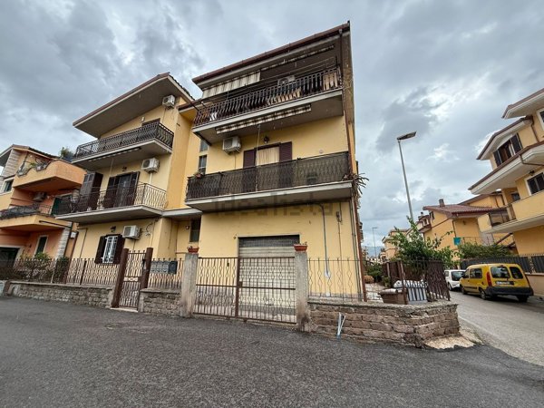appartamento in vendita a Guidonia Montecelio in zona Guidonia