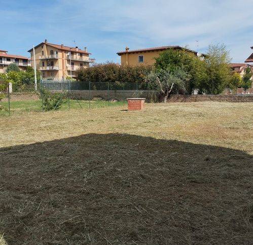 terreno edificabile in vendita a Guidonia Montecelio in zona Villanova