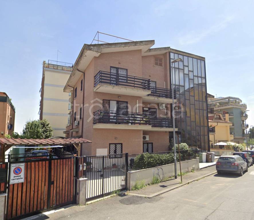 appartamento in vendita a Guidonia Montecelio in zona Villalba