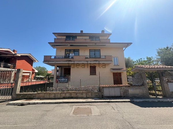 appartamento in vendita a Guidonia Montecelio in zona Villanova