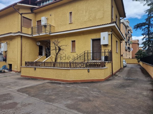 appartamento in vendita a Guidonia Montecelio