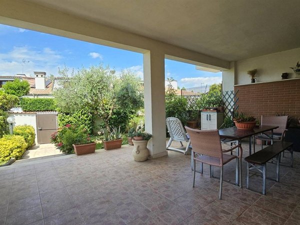 casa indipendente in vendita a Guidonia Montecelio