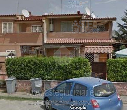 casa indipendente in vendita a Guidonia Montecelio in zona Villanova