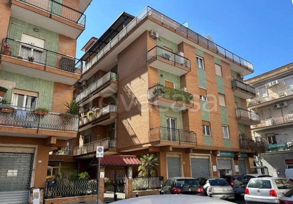 ufficio in vendita a Guidonia Montecelio in zona La Botte