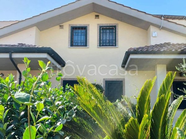 casa indipendente in vendita a Guidonia Montecelio in zona Marco Simone