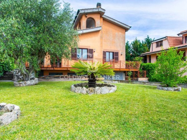 casa indipendente in vendita a Guidonia Montecelio