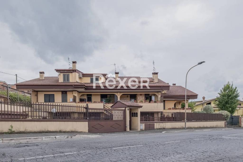 casa indipendente in vendita a Guidonia Montecelio