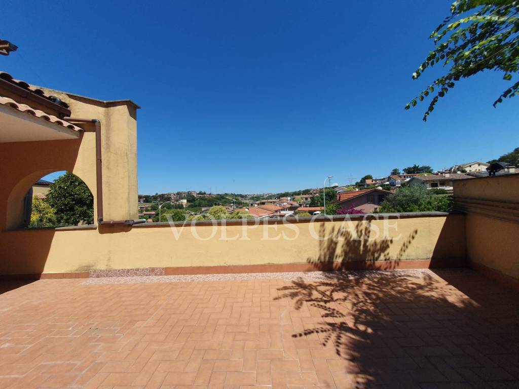 appartamento in vendita a Guidonia Montecelio in zona Colleverde