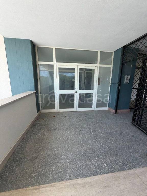 ufficio in vendita a Guidonia Montecelio in zona Montecelio