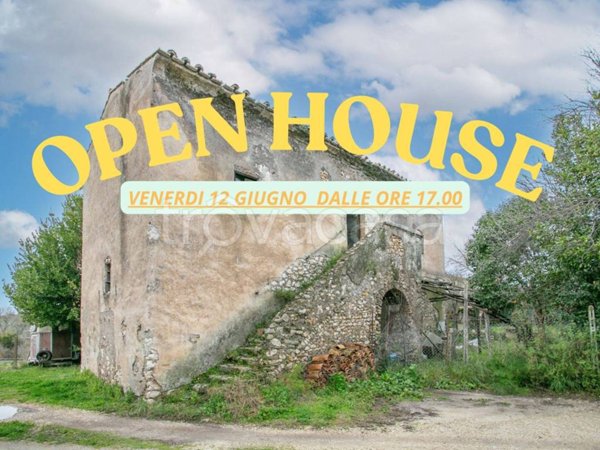 casa indipendente in vendita a Guidonia Montecelio in zona Montecelio