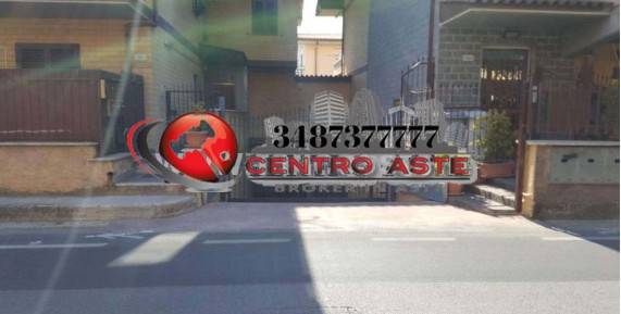 ufficio in vendita a Guidonia Montecelio in zona Villanova