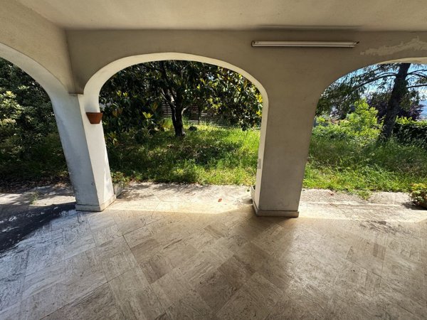 casa indipendente in vendita a Guidonia Montecelio in zona Guidonia