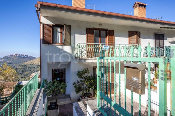 casa indipendente in vendita a Guidonia Montecelio in zona Montecelio