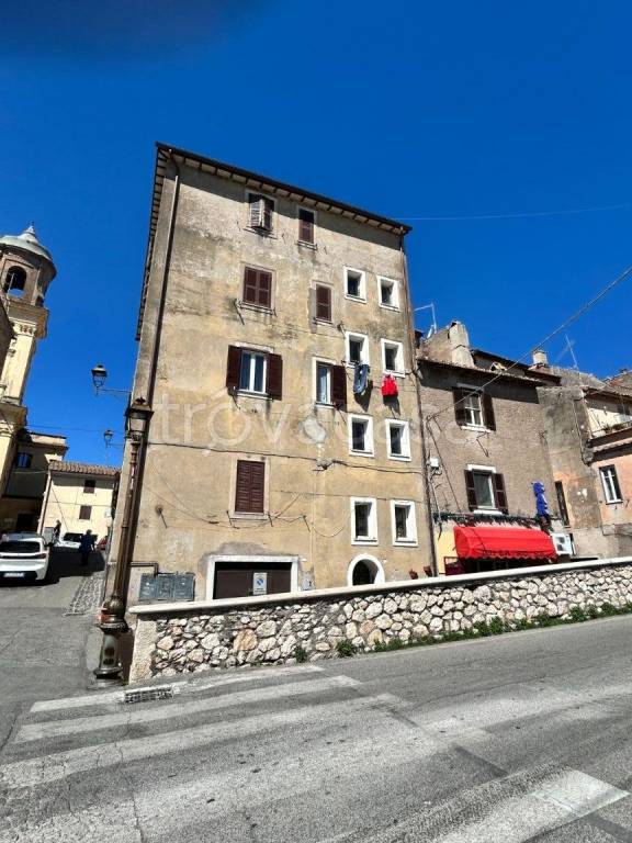 appartamento in vendita a Guidonia Montecelio in zona Montecelio
