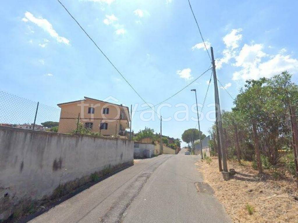 appartamento in vendita a Guidonia Montecelio in zona Marco Simone