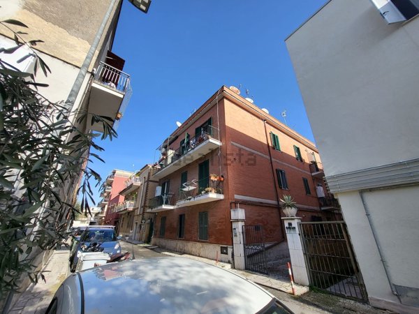 appartamento in vendita a Guidonia Montecelio in zona Guidonia