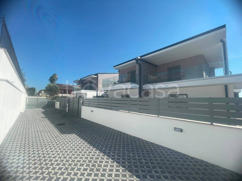 casa indipendente in vendita a Guidonia Montecelio in zona Setteville