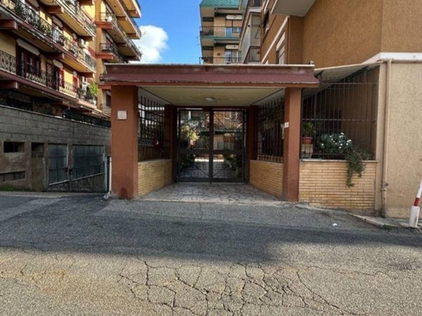 appartamento in vendita a Guidonia Montecelio in zona Guidonia