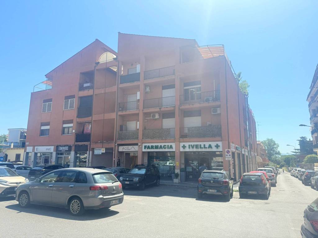 appartamento in vendita a Guidonia Montecelio