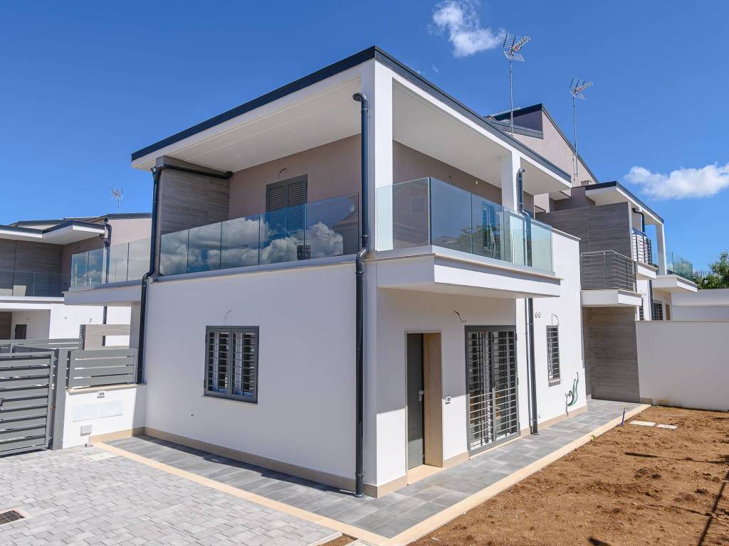 casa indipendente in vendita a Guidonia Montecelio in zona Setteville