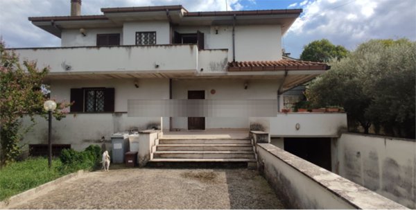 casa indipendente in vendita a Guidonia Montecelio in zona Pichini