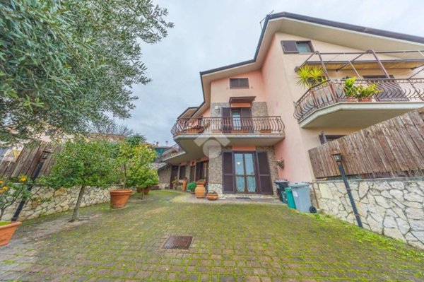 casa indipendente in vendita a Guidonia Montecelio in zona Pichini