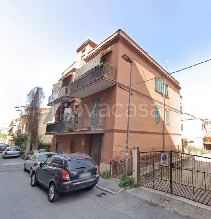 appartamento in vendita a Guidonia Montecelio in zona Villalba