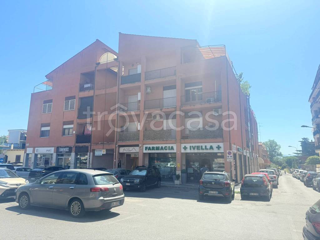 appartamento in vendita a Guidonia Montecelio in zona Montecelio