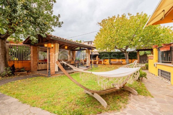 casa indipendente in vendita a Guidonia Montecelio in zona Guidonia