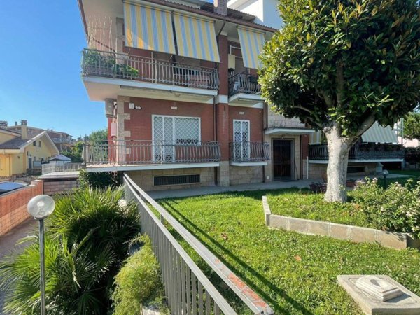 appartamento in vendita a Guidonia Montecelio in zona Setteville