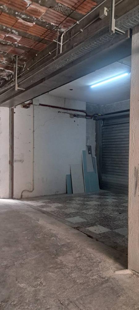 locale di sgombero in vendita a Guidonia Montecelio in zona Guidonia