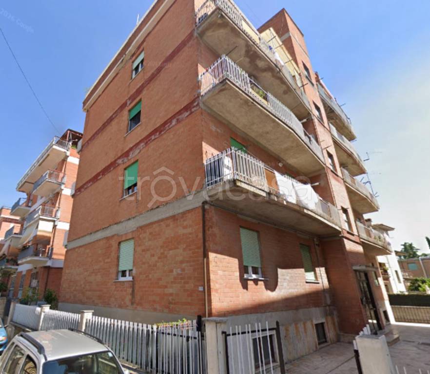 appartamento in vendita a Guidonia Montecelio in zona La Botte