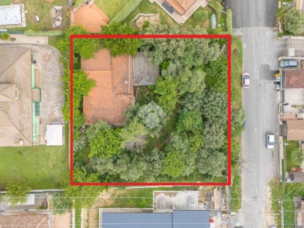 terreno edificabile in vendita a Guidonia Montecelio in zona Pichini