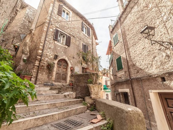 appartamento in vendita a Guidonia Montecelio in zona Montecelio