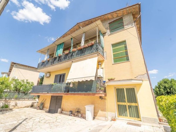appartamento in vendita a Guidonia Montecelio in zona La Botte