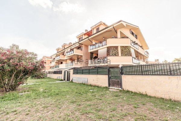 appartamento in vendita a Guidonia Montecelio in zona Bagni di Tivoli