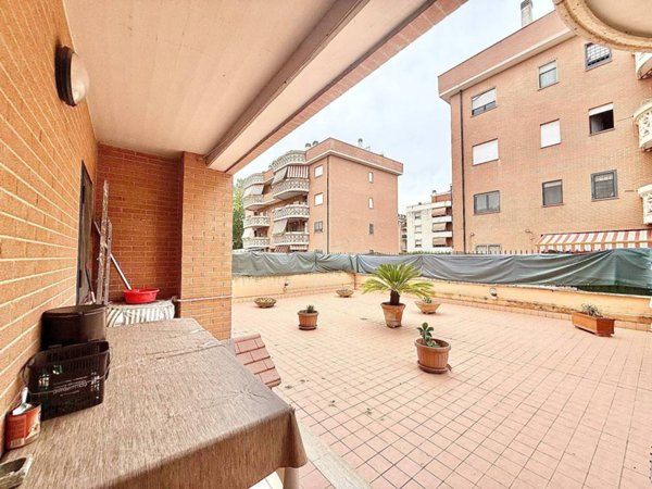 appartamento in vendita a Guidonia Montecelio in zona Bagni di Tivoli