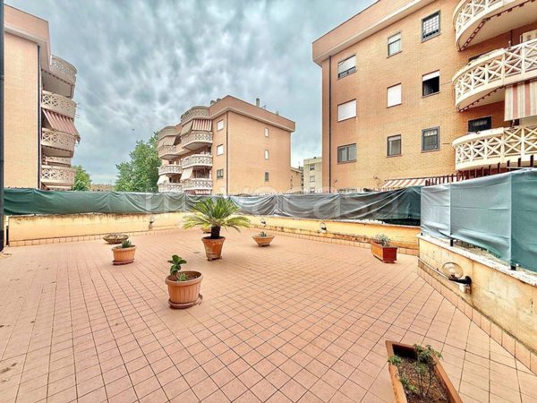 appartamento in vendita a Guidonia Montecelio in zona Montecelio