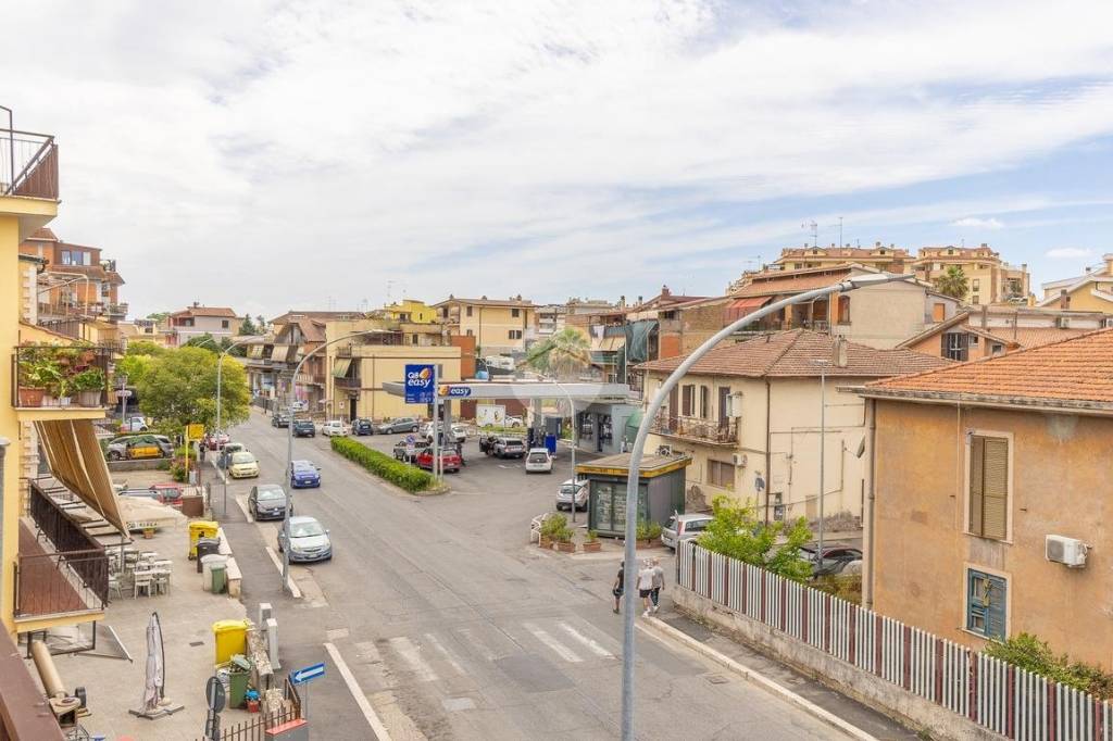 appartamento in vendita a Guidonia Montecelio in zona Montecelio