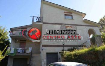 appartamento in vendita a Guidonia Montecelio in zona Marco Simone